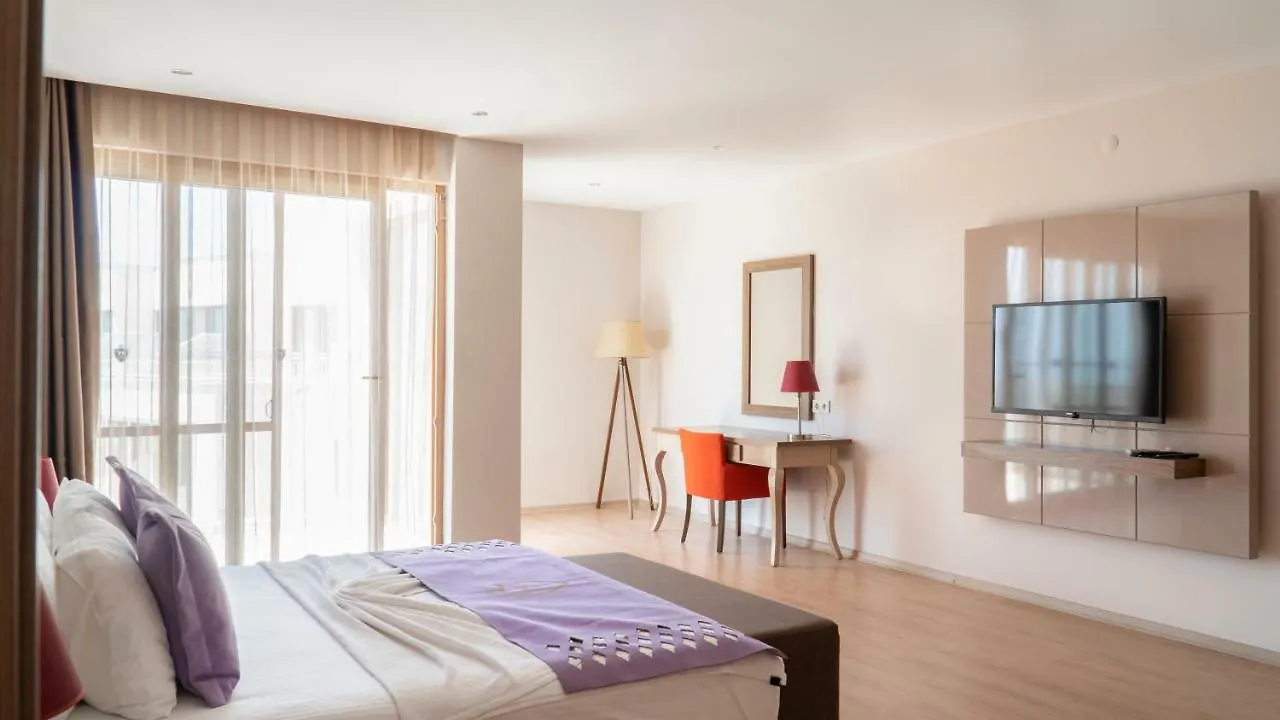 Ladies Beach Suite Hotel (Adults Only) Kusadası 5*,